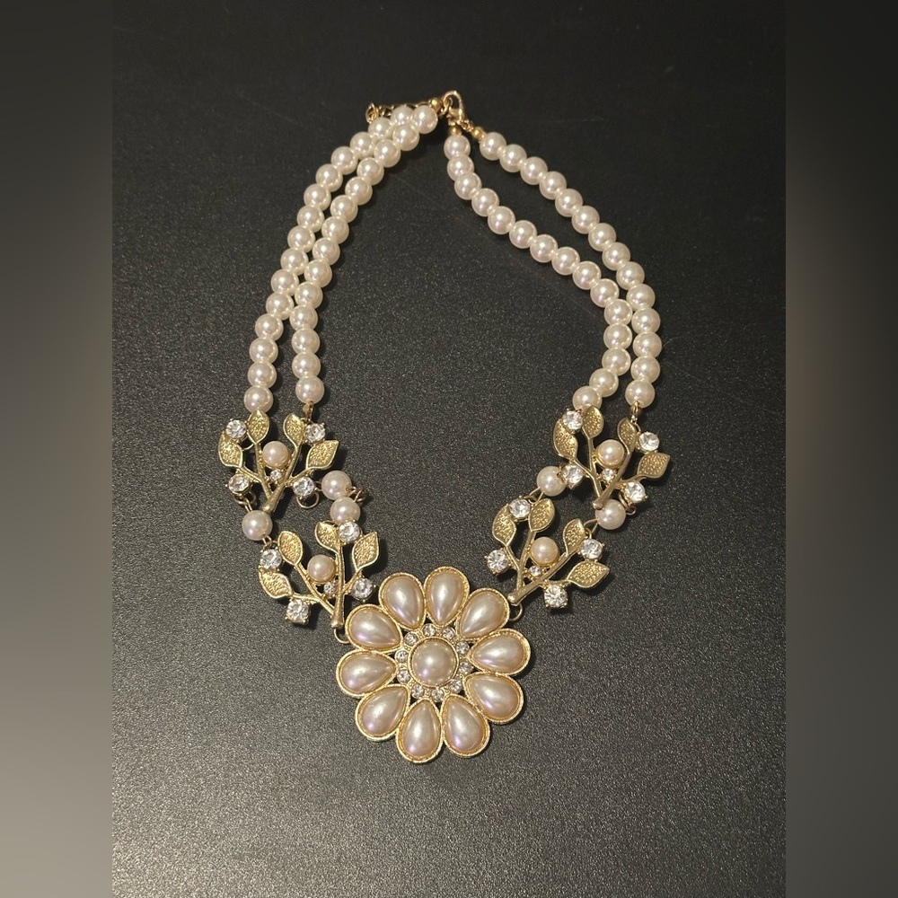 Pearl and Gold Necklace
